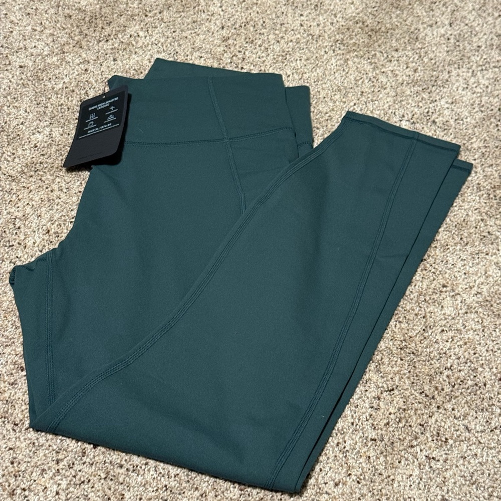 Fabletics Oasis High-Waisted Leggings in Green